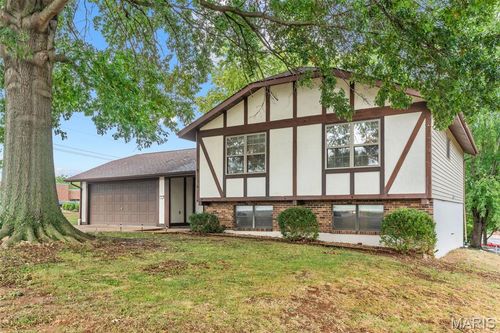 1 Buckingham Dr, Washington, MO, 63090-4602 | Card Image