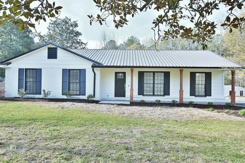 385 Hudson Mill Cir, Hamilton, GA, 31811-6216 | Card Image