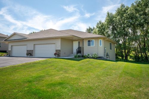 626 Union Court, Cannon Falls, MN, 55009 | Card Image