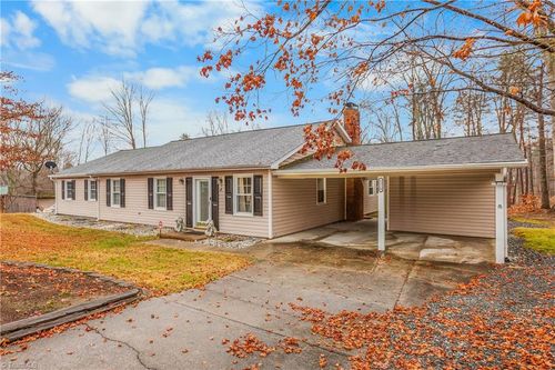 1320 Pebblebrook Rd, Winston Salem, NC, 27105-9619 | Card Image