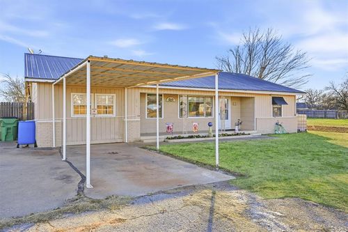 322 N 18th Street, Frederick, OK, 73542 | Card Image