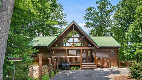 2117 E View Dr, Sevierville, TN, 37876-4941 | Card Image