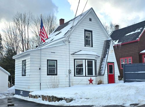 17 2nd St, Gorham, NH, 03581-1034 | Card Image