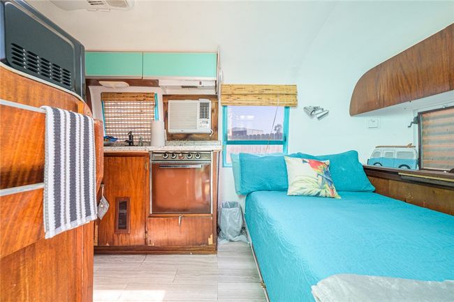 108 N 2 Nd St, House other with 5 bedrooms, 5 bathrooms and 6 parking in Fulton TX | Image 35