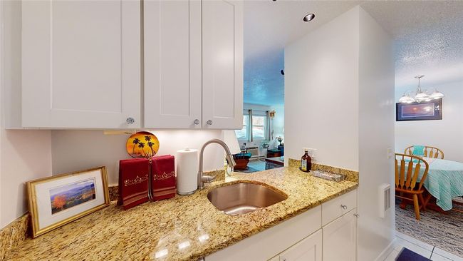 B - 11 Apache Dr, Condo with 2 bedrooms, 1 bathrooms and 2 parking in Westerly RI | Image 9