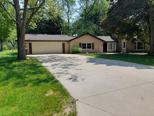 5615 Carlburt St, West Bloomfield, MI, 48322-1211 | Card Image