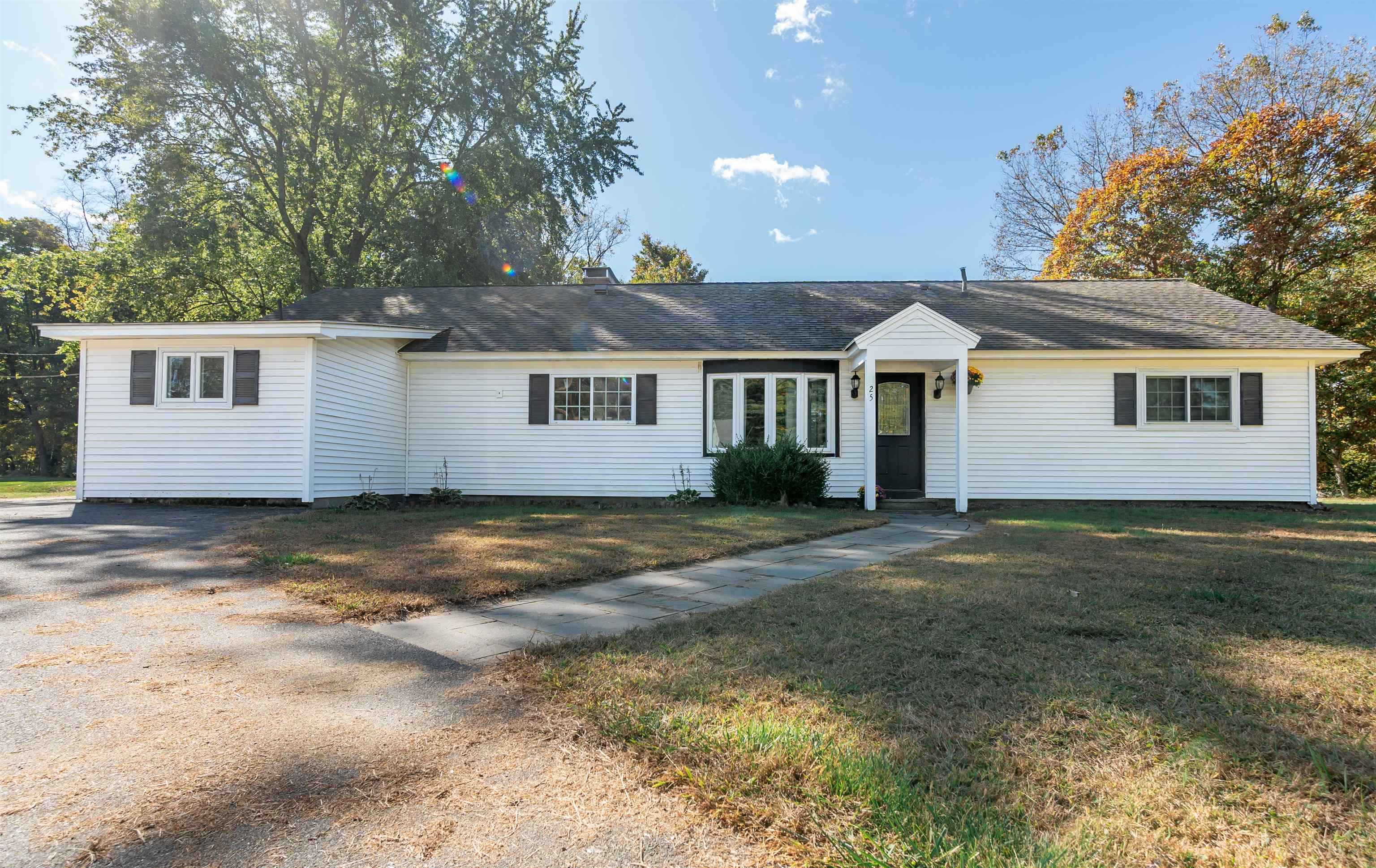 Charles Dr, Hinsdale, NH 03451