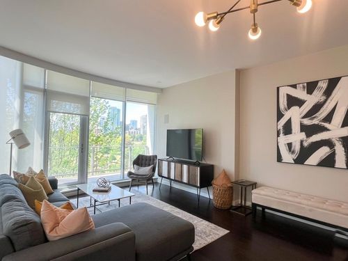 404-1616 Columbia Street, Vancouver, BC, V5Y0E5 | Card Image