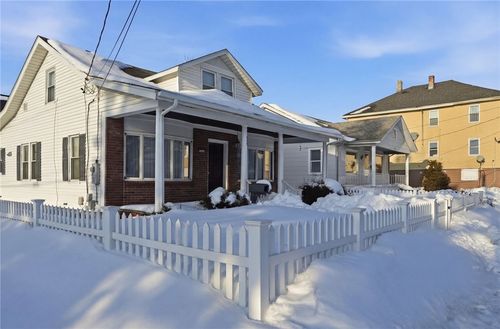 957 Mineral Spring Ave, Pawtucket, RI, 02860-3348 | Card Image