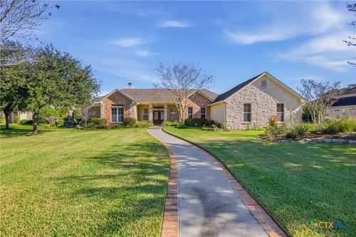 106 Pebble Brk, Victoria, TX, 77904-2942 | Card Image