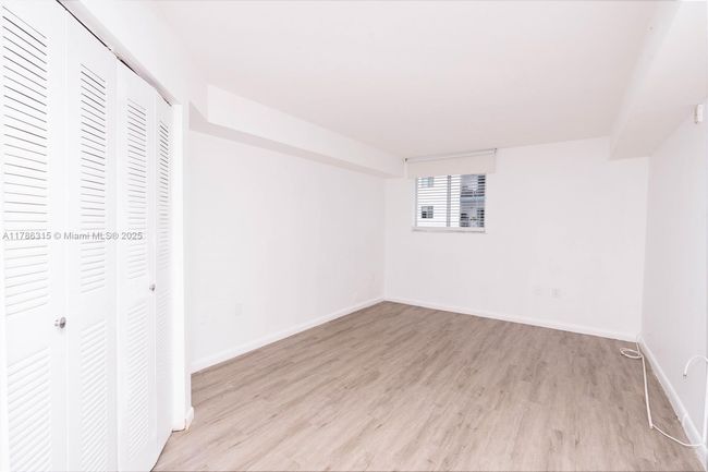APT-207 - 102 Sw 6 Th Ave, Condo with 3 bedrooms, 2 bathrooms and null parking in Miami FL | Image 5