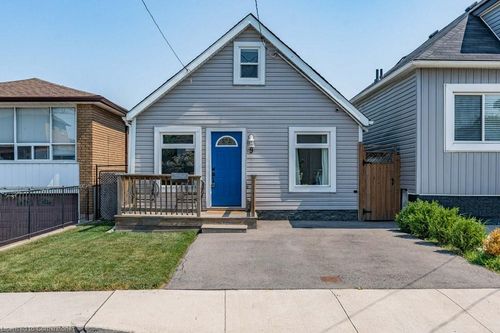 9 Hope Ave, Hamilton, ON, L8H2E1 | Card Image