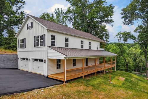 253 River Front Dr, Sparta, TN, 38583-7325 | Card Image