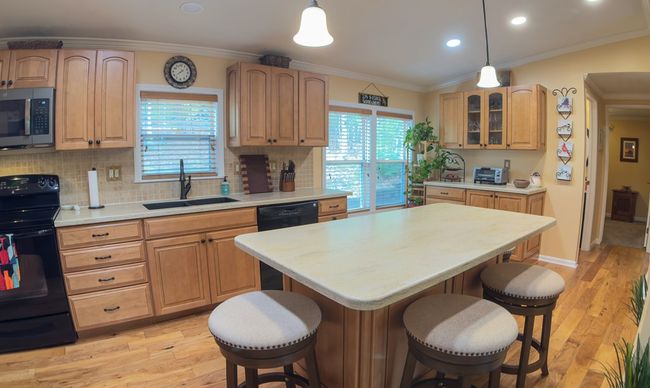 141 Rocky Cir, Home with 3 bedrooms, 2 bathrooms and 2 parking in Blairsville GA | Image 8