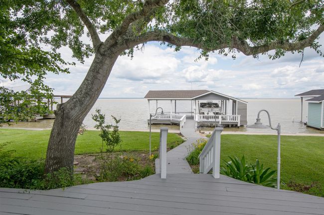 341 Sam Houston Loop, House other with 3 bedrooms, 2 bathrooms and 4 parking in Pointblank TX | Image 27
