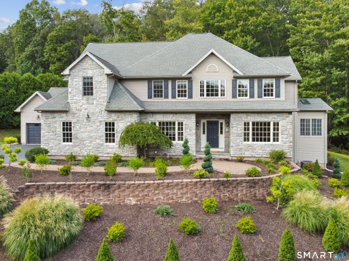 7 Mountainside Rd, West Hartford, CT, 06117-1853 | Card Image