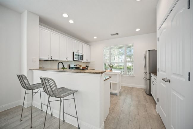206 Skinner, House other with 3 bedrooms, 3 bathrooms and 4 parking in Kyle TX | Image 10