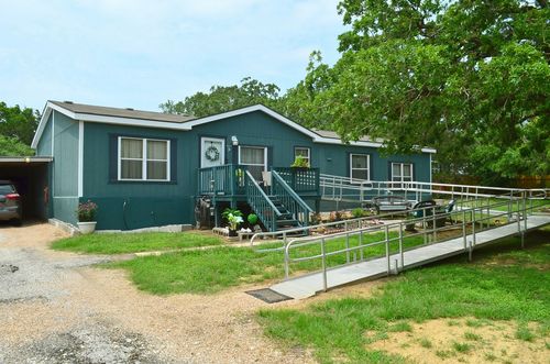 218 Texas Oak Dr, Cedar Creek, TX, 78612-4918 | Card Image