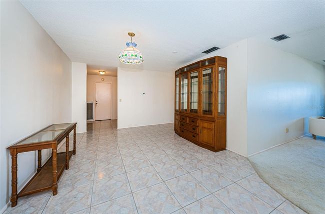 Foyer entrance | Image 5