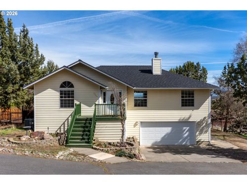 3244 Sw 34th St, Redmond, OR, 97756-8014 | Card Image