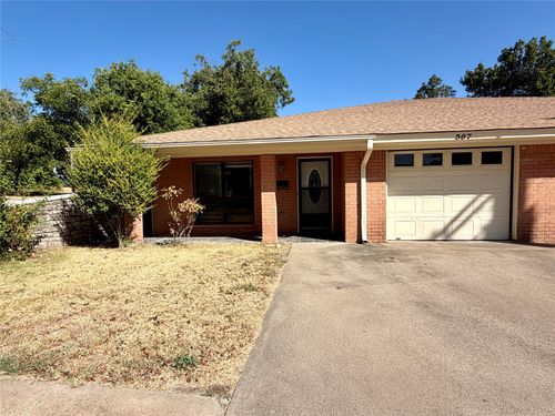 567 W College St, Stephenville, TX, 76401-5708 | Card Image