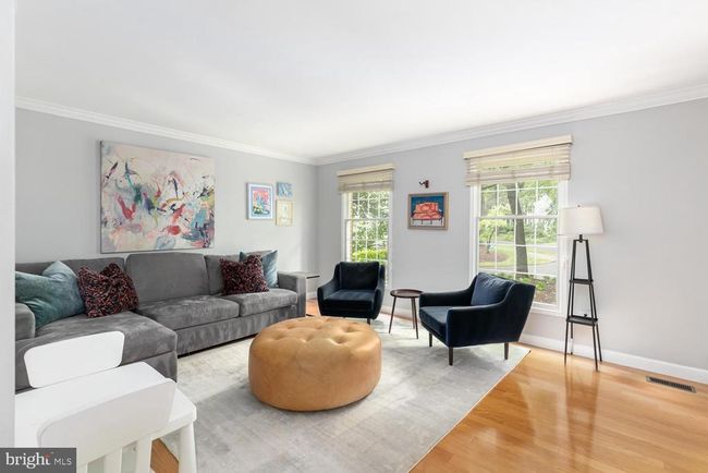11603 Deer Forest Rd, House other with 5 bedrooms, 4 bathrooms and null parking in RESTON VA | Image 11