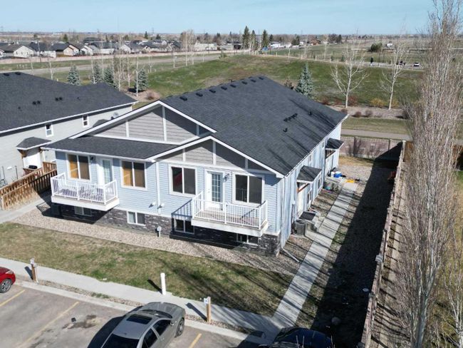 3 - 60 Cougar Cove N, Home with 3 bedrooms, 1 bathrooms and 1 parking in Lethbridge AB | Image 3