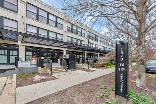unit-302-1070 W 15th St, Chicago, IL, 60608-1877 | Card Image