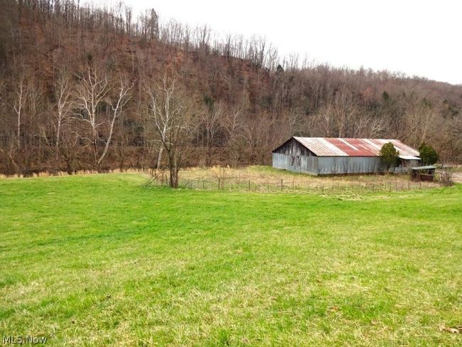 14479 Elk River Rd, House other with 2 bedrooms, 2 bathrooms and null parking in Duck WV | Image 24
