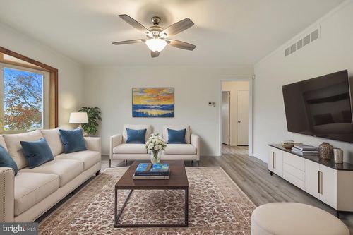 996 Boggs Dr, DOVER, DE, 19901-6648 | Card Image