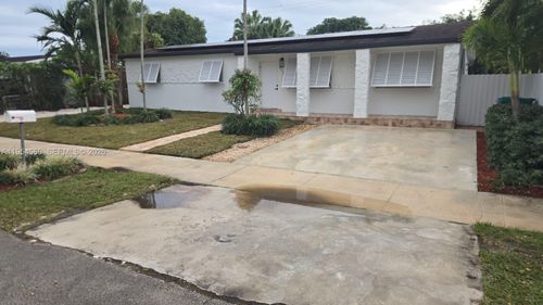 11610 Sw 142nd St, Miami, FL, 33176-6342 | Card Image
