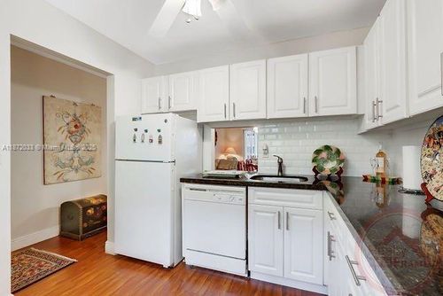 apt-105a-7703 Camino Real, Miami, FL, 33143-7123 | Card Image