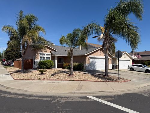 221 Shadywood Avenue, Lathrop, CA, 95330 | Card Image