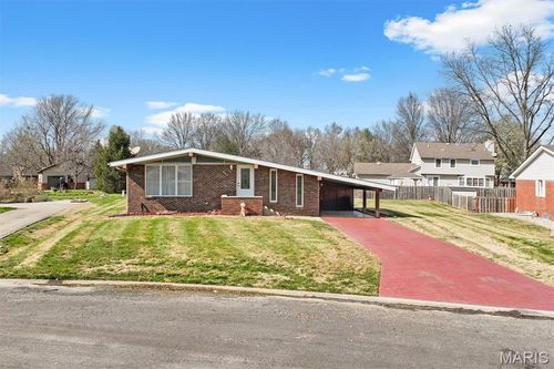 595 W 4th St, Trenton, IL, 62293-1042 | Card Image