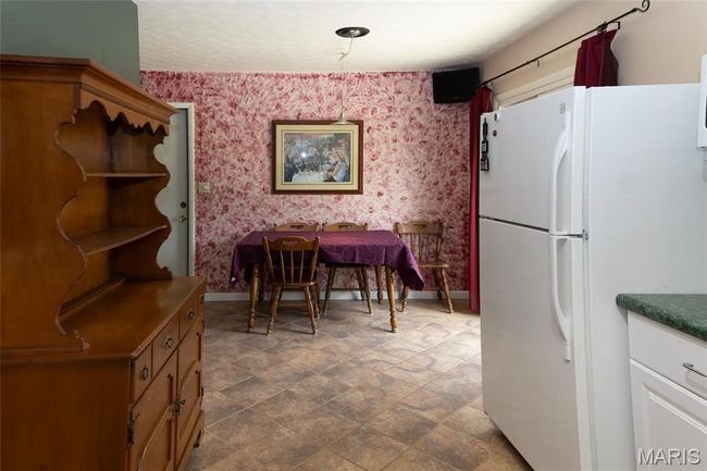 14 Dee St, House other with 3 bedrooms, 2 bathrooms and 2 parking in Moro IL | Image 11