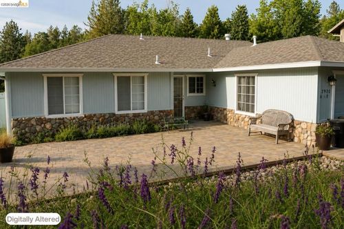 19570 Cottonwood St, Groveland, CA, 95321-9339 | Card Image