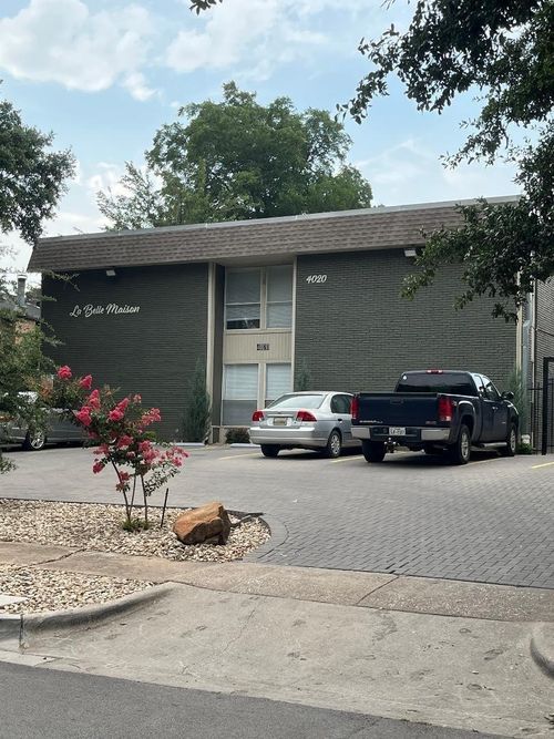 apt-206-4020 Rawlins St, Dallas, TX, 75219-5613 | Card Image