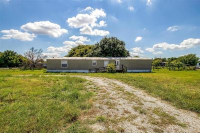 103 Country Meadow Court, House other with 3 bedrooms, 2 bathrooms and null parking in Springtown TX | Image 3