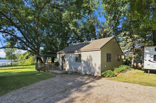 1875 Grant Ave Nw, Maple Lake, MN, 55358-2623 | Card Image