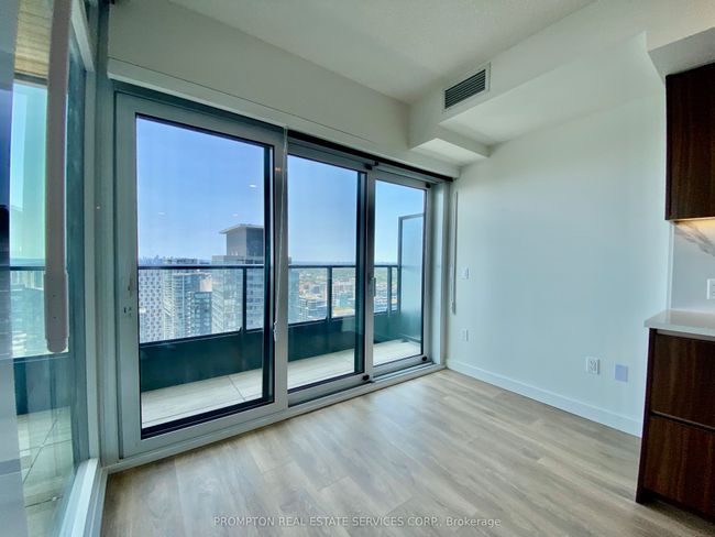 5001 - 3 Concord Cityplace Way, Condo with 1 bedrooms, 1 bathrooms and null parking in Toronto ON | Image 10