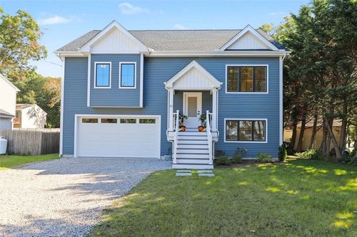 31 Huckleberry Trail, Narragansett, RI, 02874 | Card Image