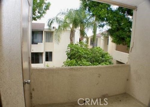 322-5325 Newcastle Ave, Encino, CA, 91316-3069 | Card Image
