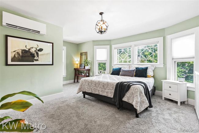 Master bedroom with abundant lighting | Image 19