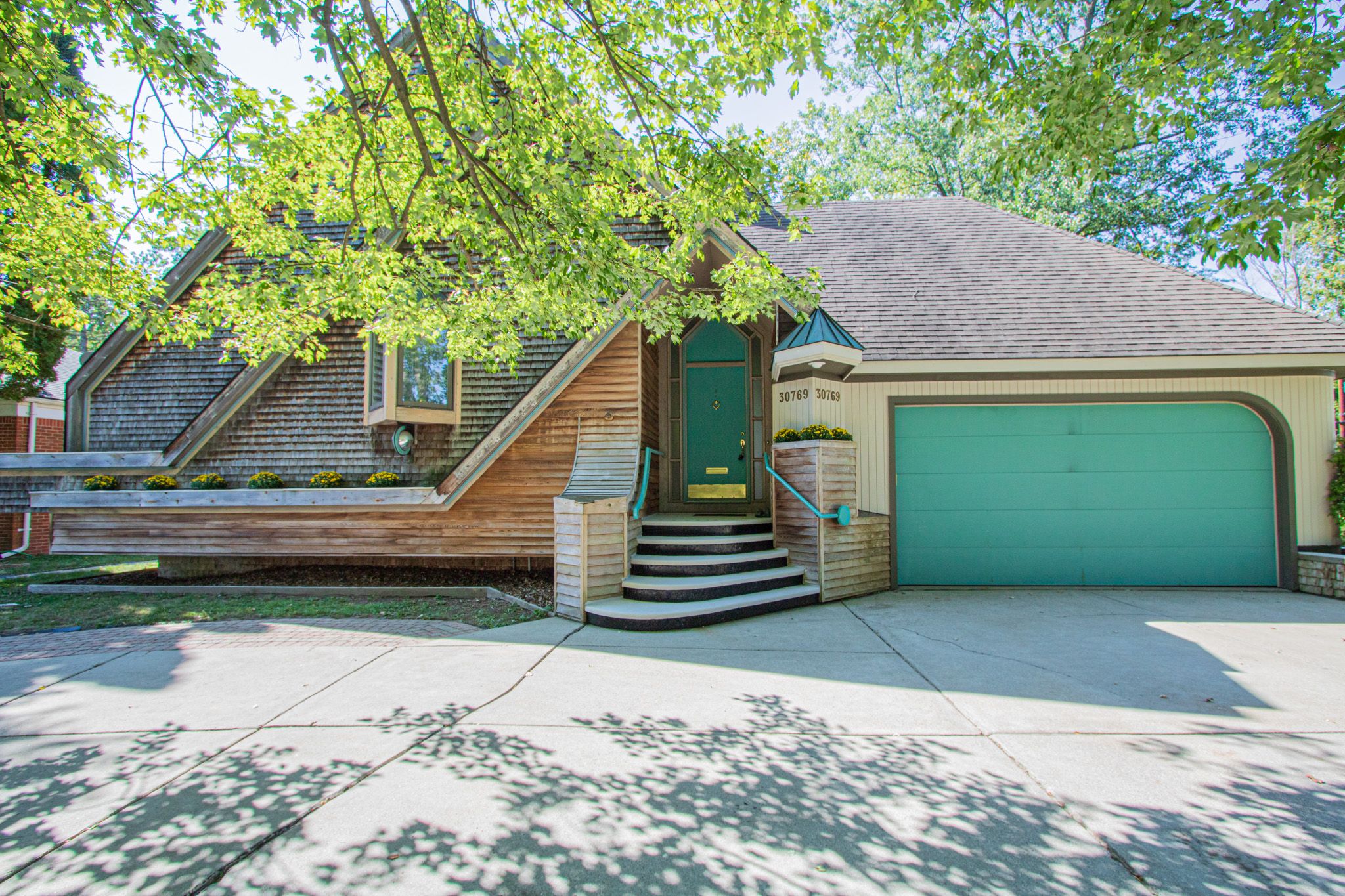 Everett St, Southfield, MI 48076