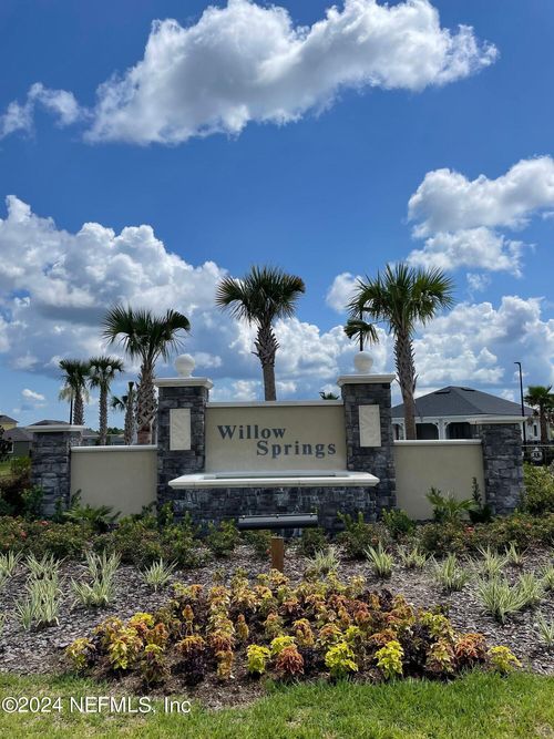2220 Willow Springs Dr, GREEN COVE SPRINGS, FL, 32043-8256 | Card Image