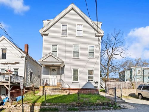 29 Lewis St, Everett, MA, 02149-3433 | Card Image
