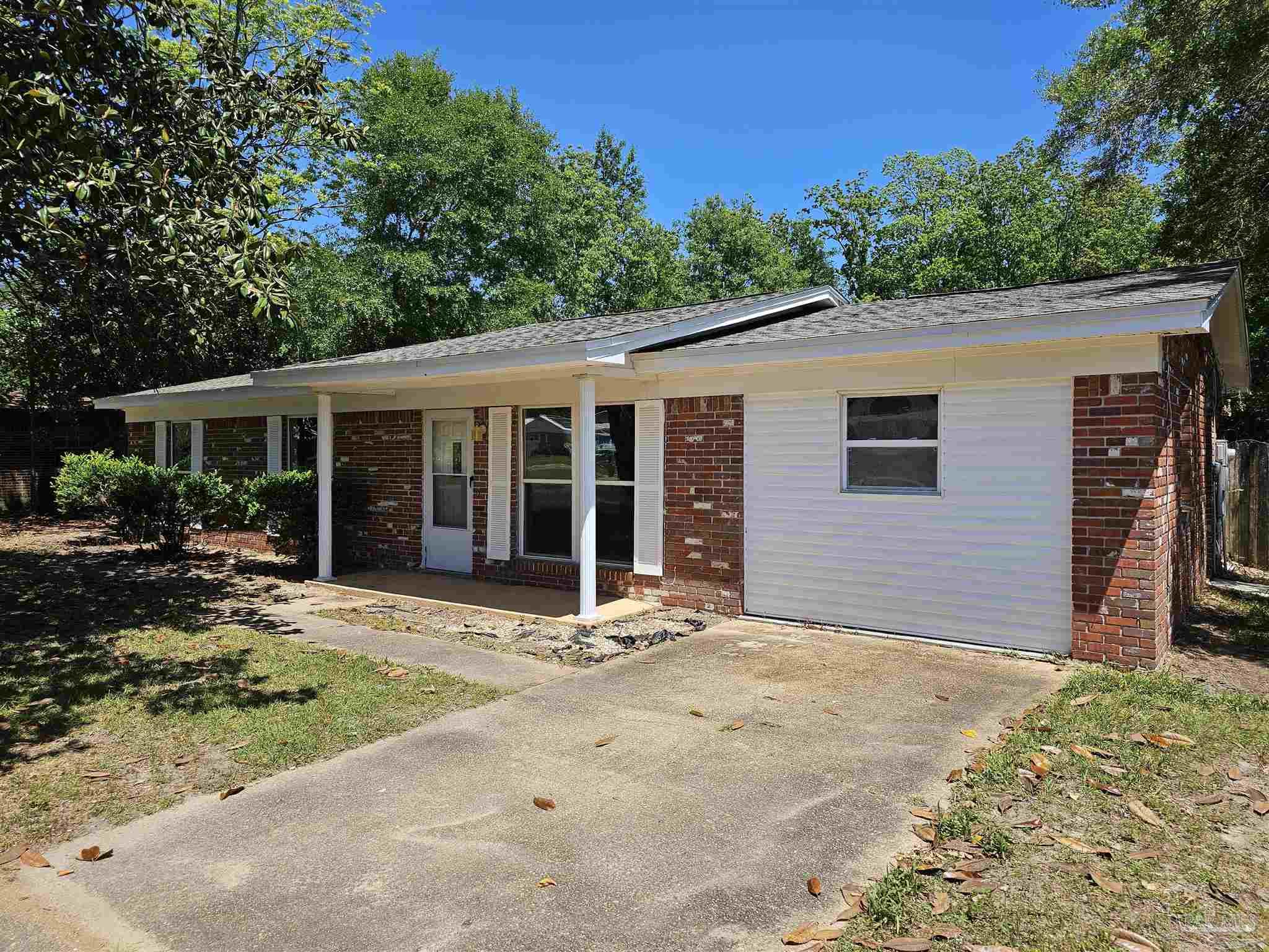 Santa Villa Dr, Pace, FL 32571