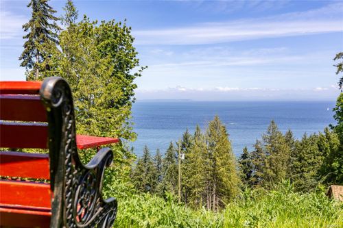 424 East Point Rd, Saturna Island, BC, V0N2Y0 | Card Image