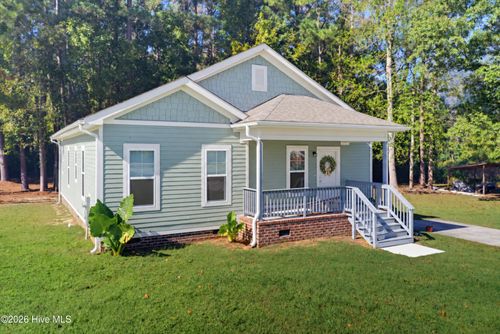 3823 James B White Hwy N, Whiteville, NC, 28472-5612 | Card Image