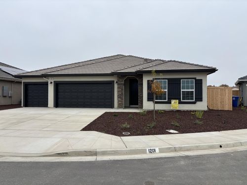 1201 Via Valencia Dr, Madera, CA, 93637-3342 | Card Image